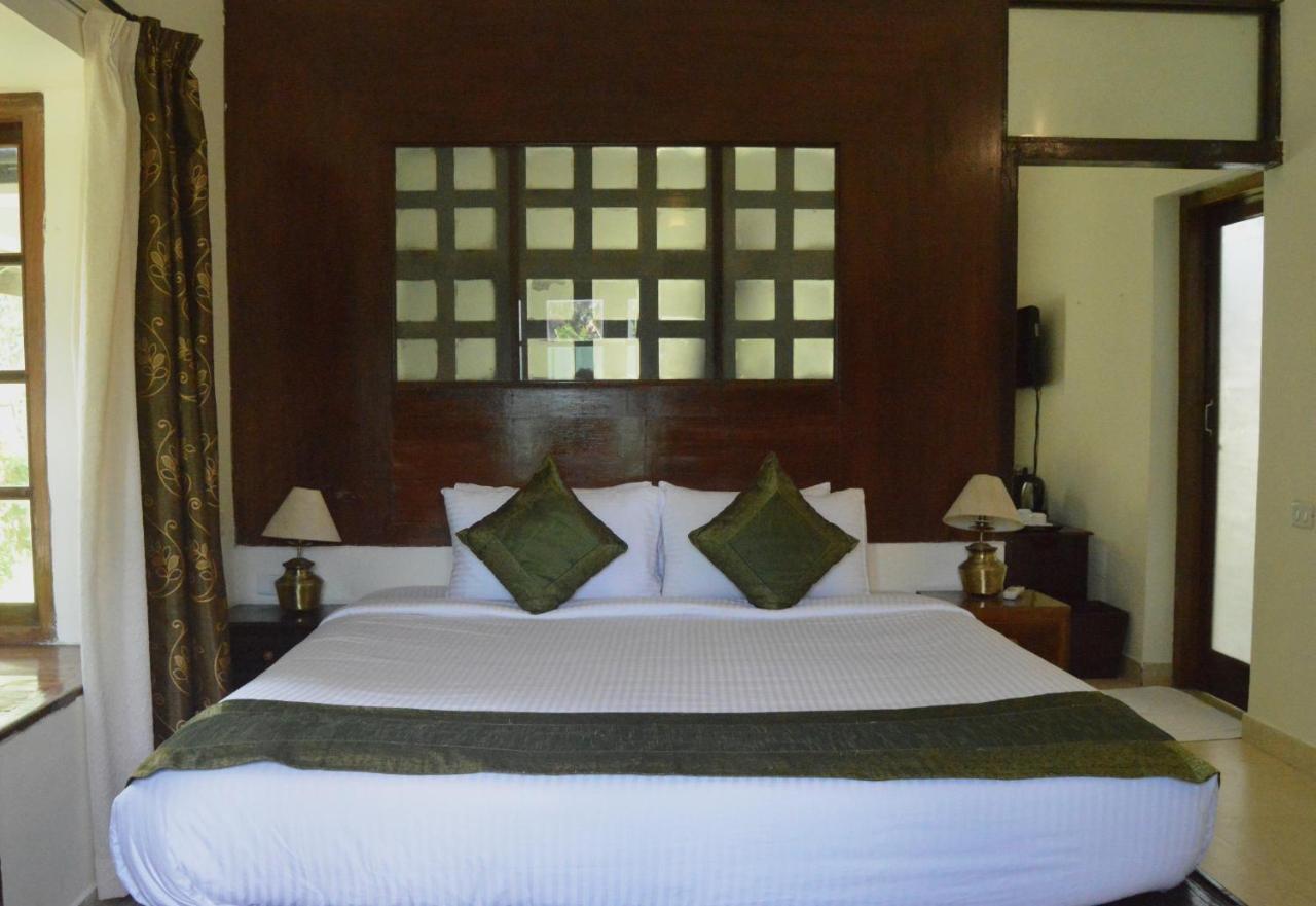 Hotel Triveny River Palace Alappuzha Exterior foto